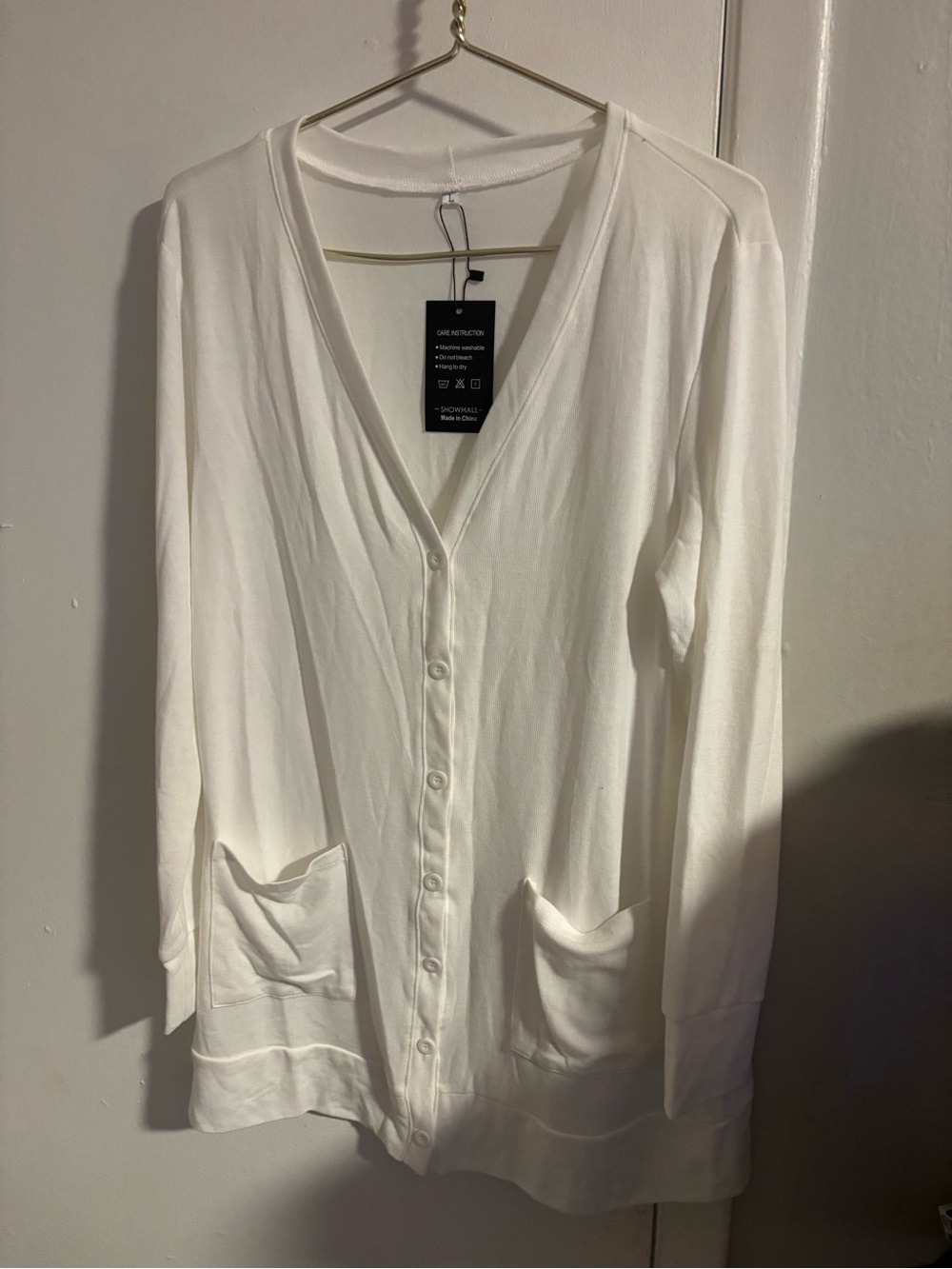 NWT Showmall White Button Front Cardigan Long Sleeve Pocket Sweater
(996)